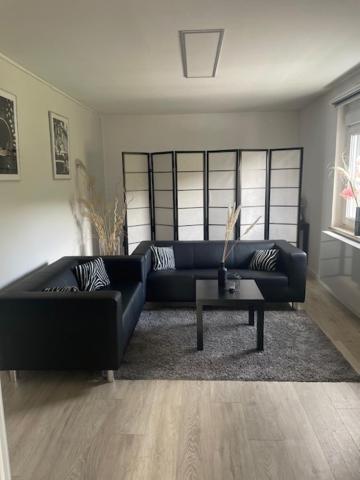 Body Kult Loft - Modernes Appartement Mit 2 Separaten Schlafzimmern ซวิคเคา ภายนอก รูปภาพ